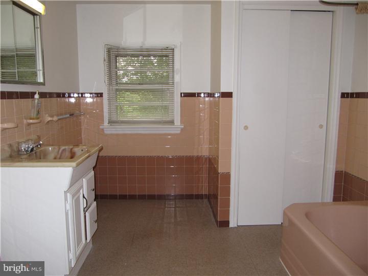 110 Hendricks Road Perkiomenville, PA 18074 - Photo 16 of 25 Bathroom