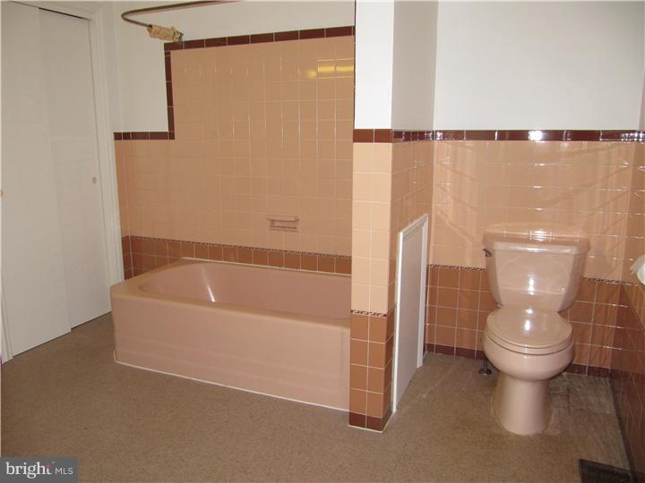 110 Hendricks Road Perkiomenville, PA 18074 - Photo 17 of 25 Bathroom