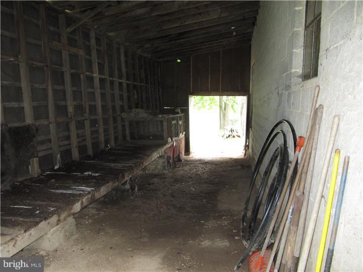 110 Hendricks Road Perkiomenville, PA 18074 - Photo 22 of 25 Barn