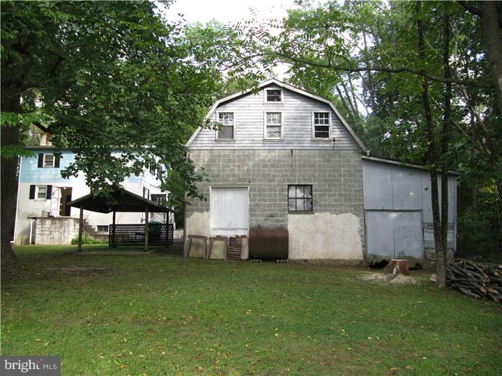 110 Hendricks Road Perkiomenville, PA 18074 - Photo 4 of 25 Exterior Back