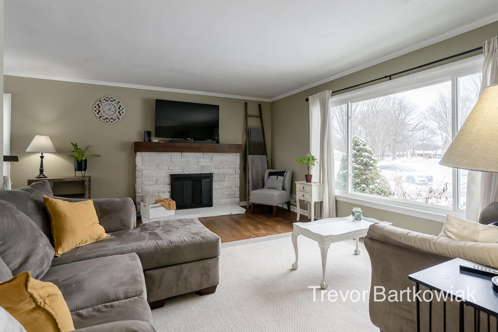 3113 Coolidge Road Muskegon, MI 49441 - Photo 2 of 36 3113Coolidge07Lores