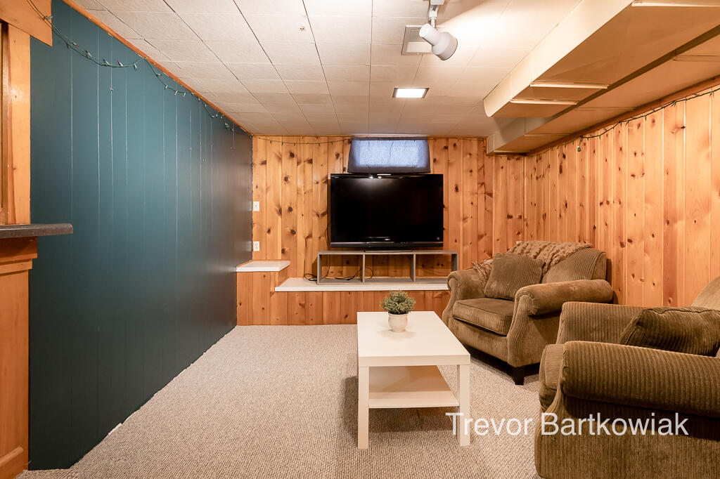 3113 Coolidge Road Muskegon, MI 49441 - Photo 32 of 36 3113Coolidge38Lores