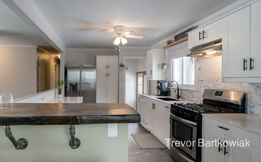 3113 Coolidge Road Muskegon, MI 49441 - Photo 7 of 36 3113Coolidge11Lores