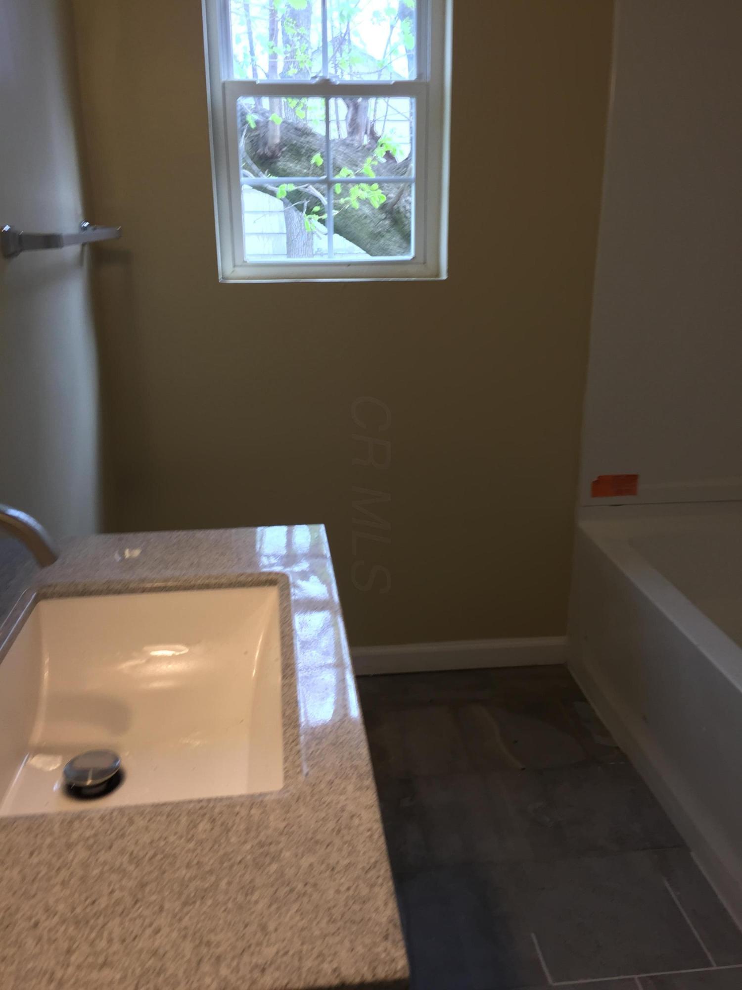 2063 East Cooke Road Columbus, OH 43224 - Photo 6 of 13 Gallery Image 6
