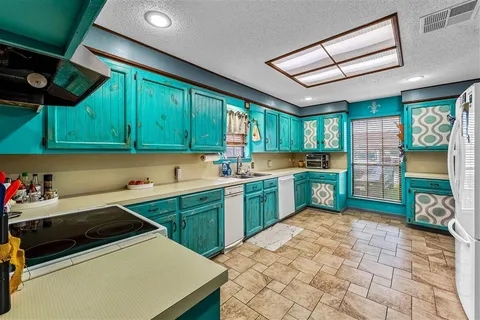 $240,000 | 404 East Krause Street, Westlake, LA 70669