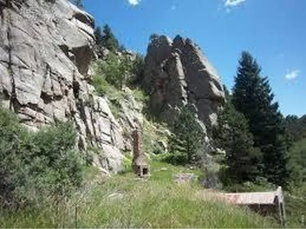 $365,900 | 352 McConnell Drive, Lyons, CO 80540