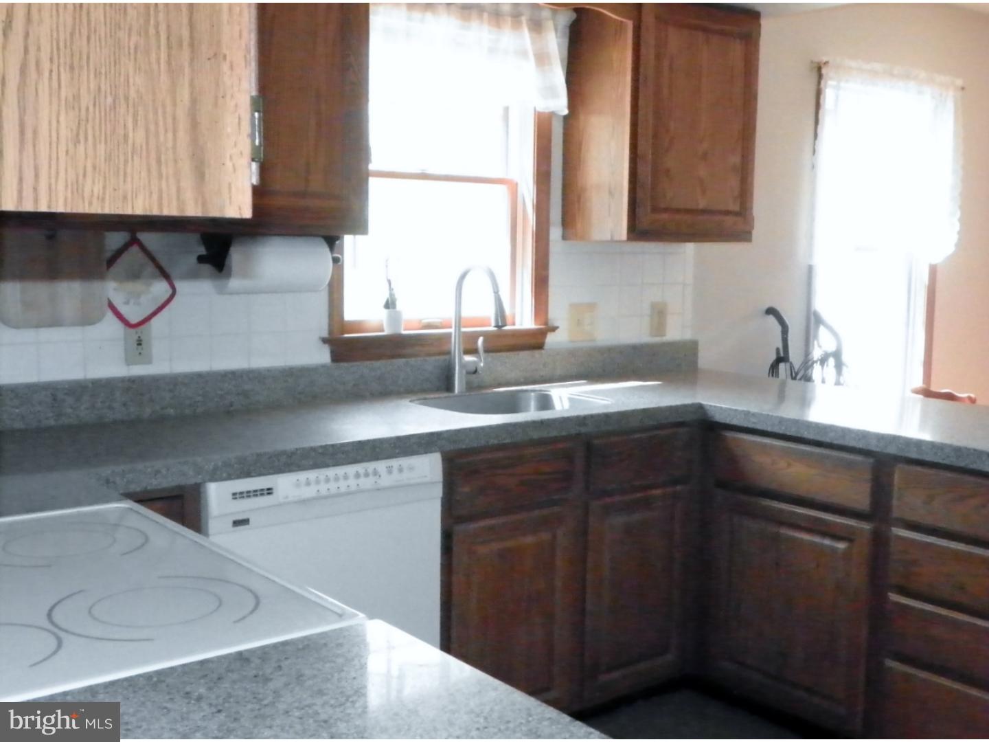 169 Ewan Road Mullica Hill, NJ 08062 - Photo 10 of 25 Kitchen