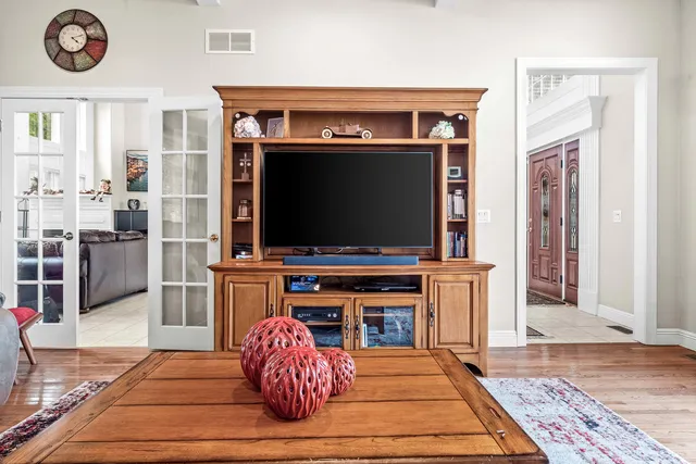 $645,000 | 3 Strawberry Road, Bloomington, IL 61704