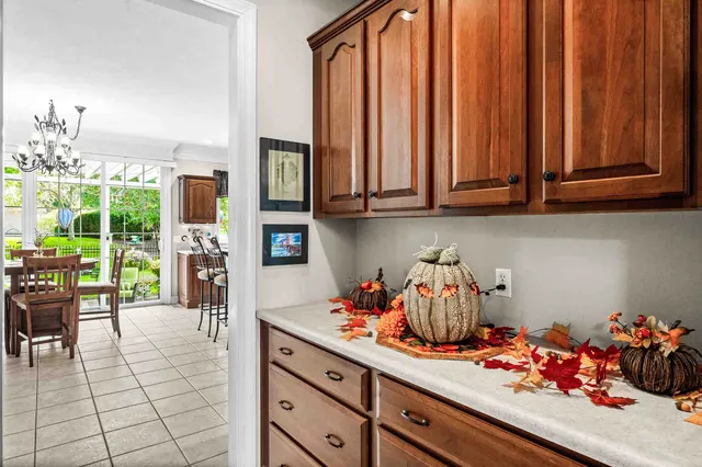 $645,000 | 3 Strawberry Road, Bloomington, IL 61704