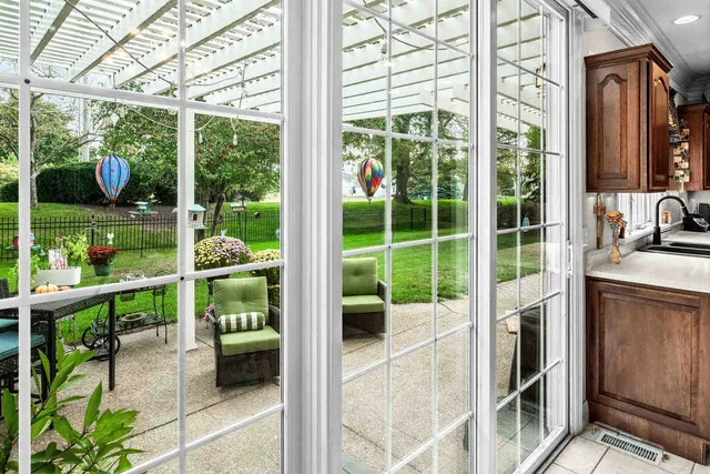 $645,000 | 3 Strawberry Road, Bloomington, IL 61704