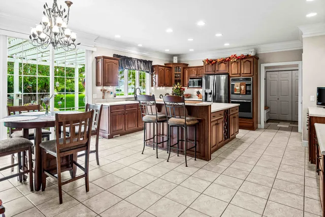 $645,000 | 3 Strawberry Road, Bloomington, IL 61704