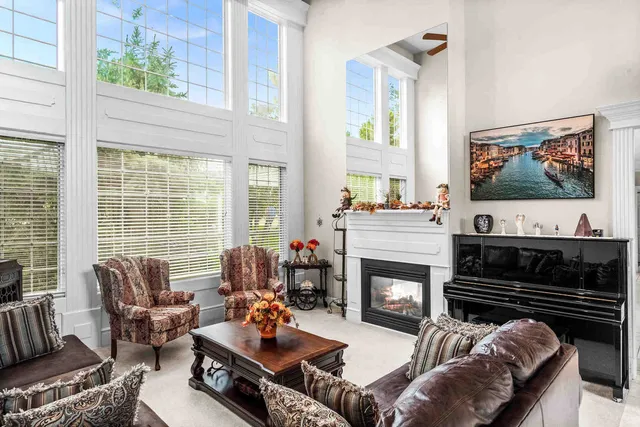 $645,000 | 3 Strawberry Road, Bloomington, IL 61704