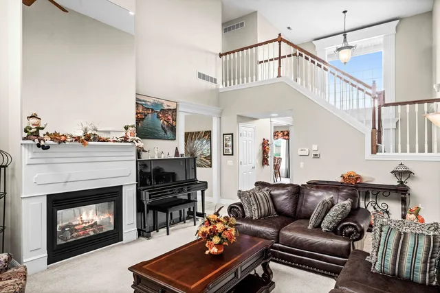 $645,000 | 3 Strawberry Road, Bloomington, IL 61704