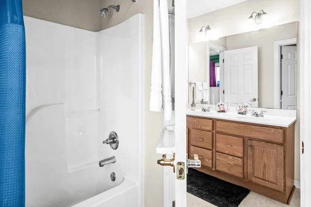 $645,000 | 3 Strawberry Road, Bloomington, IL 61704