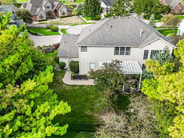 $645,000 | 3 Strawberry Road, Bloomington, IL 61704