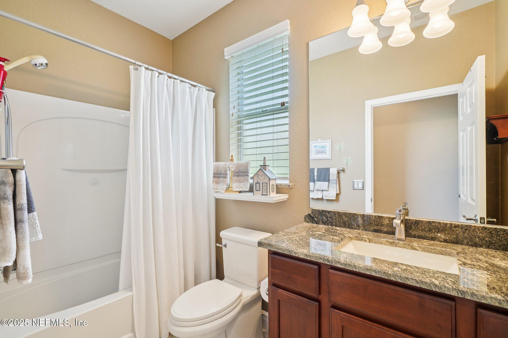 9839 Southwest 63rd Loop Ocala, FL 34481 - Photo 17 of 43 Second Bathroom