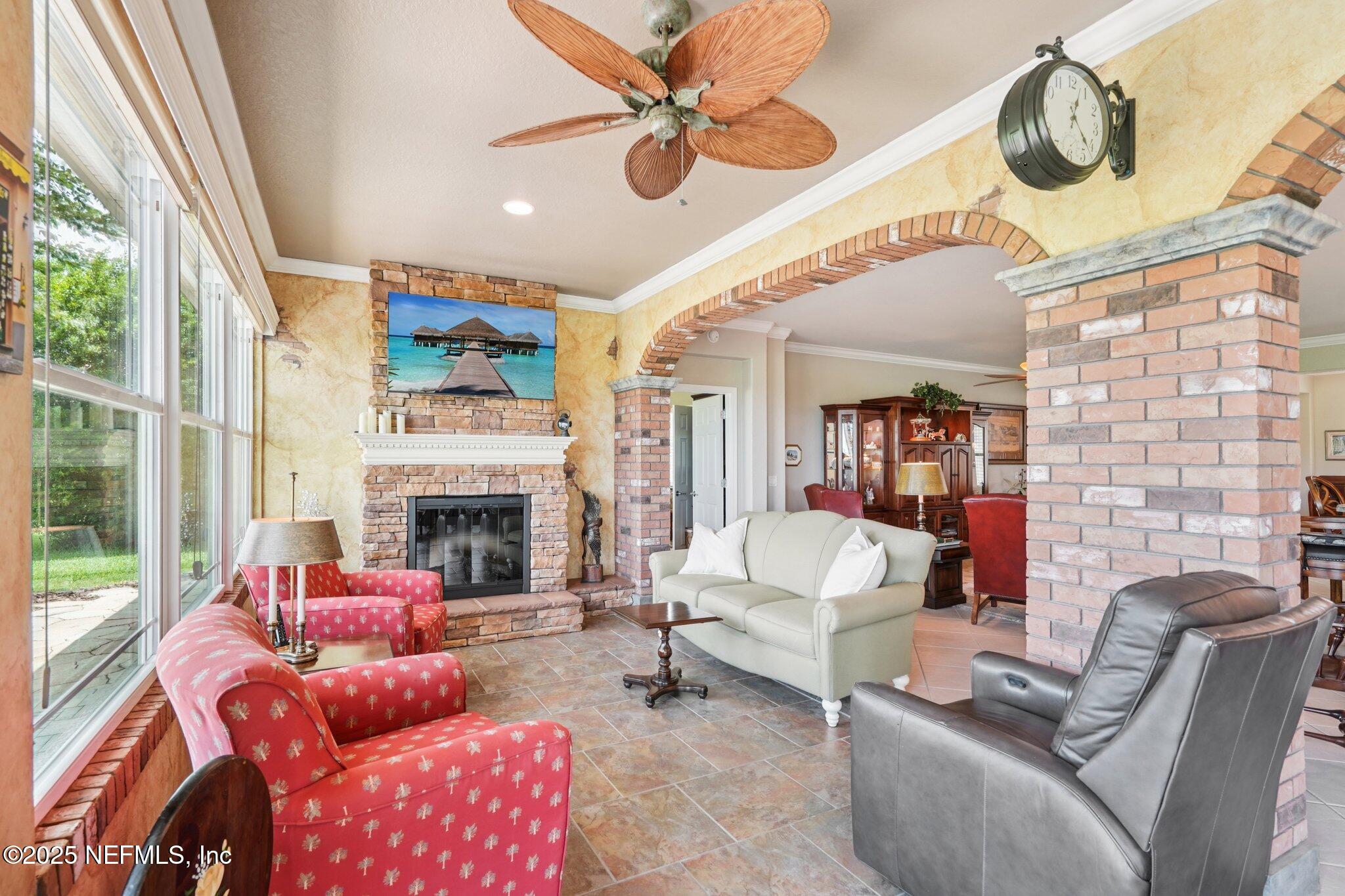 9839 Southwest 63rd Loop Ocala, FL 34481 - Photo 9 of 43 Family Room