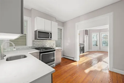 $829,000 | 122 18th Street, Union City, NJ 07087