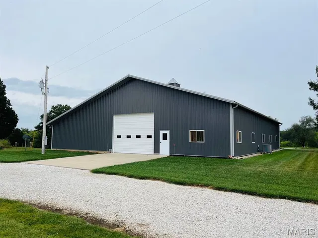 $340,000 | 501 Jefferson Street, Carrollton, IL 62016