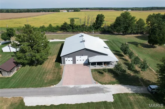 $340,000 | 501 Jefferson Street, Carrollton, IL 62016