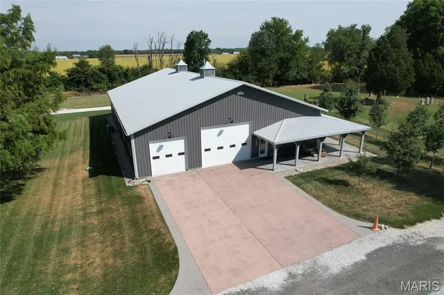 $340,000 | 501 Jefferson Street, Carrollton, IL 62016