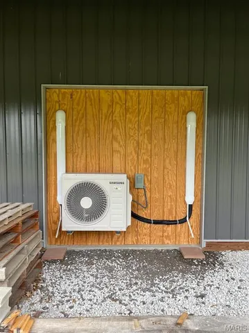 $340,000 | 501 Jefferson Street, Carrollton, IL 62016