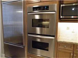 $4,500 | 1044 Memorial Village Drive, Houston, TX 77024