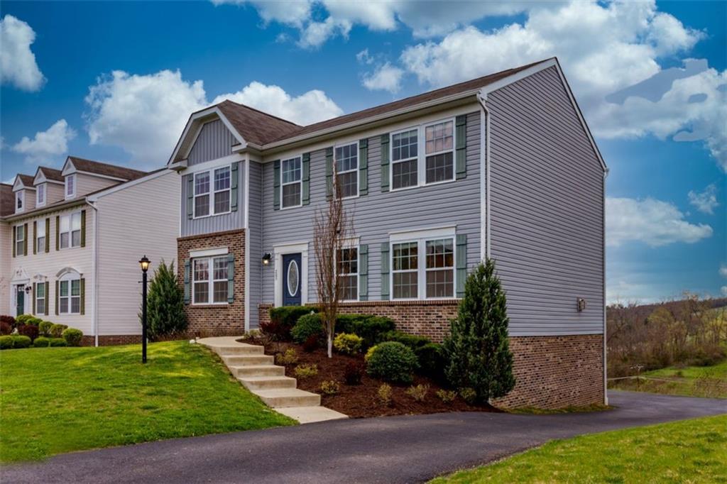205 West Country Barn Road Houston, PA 15342 - Photo 2 of 22