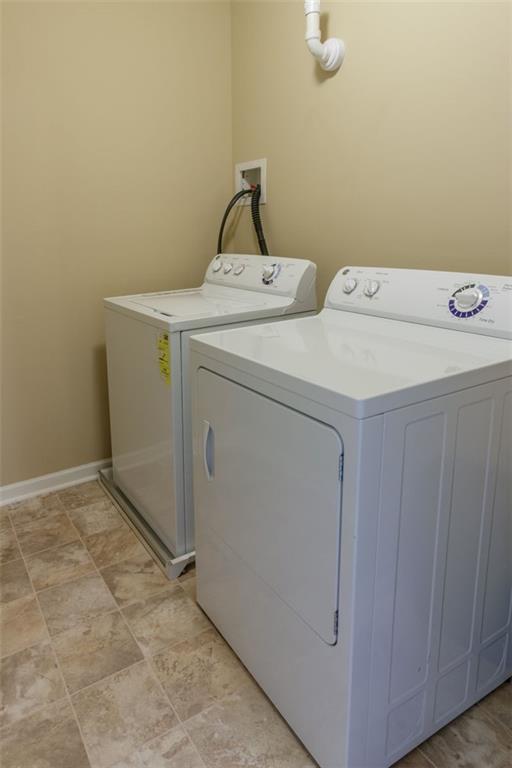 205 West Country Barn Road Houston, PA 15342 - Photo 14 of 22