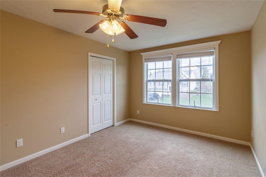 205 West Country Barn Road Houston, PA 15342 - Photo 10 of 22