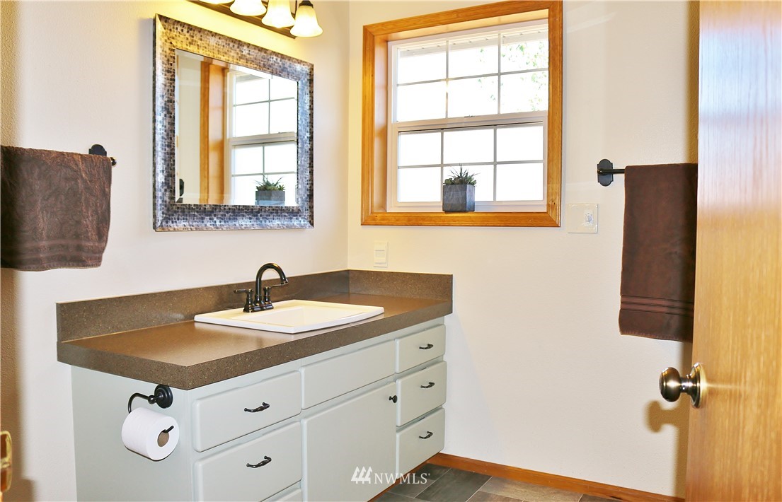 8865 Northwood Road Lynden, WA 98264 - Photo 17 of 25