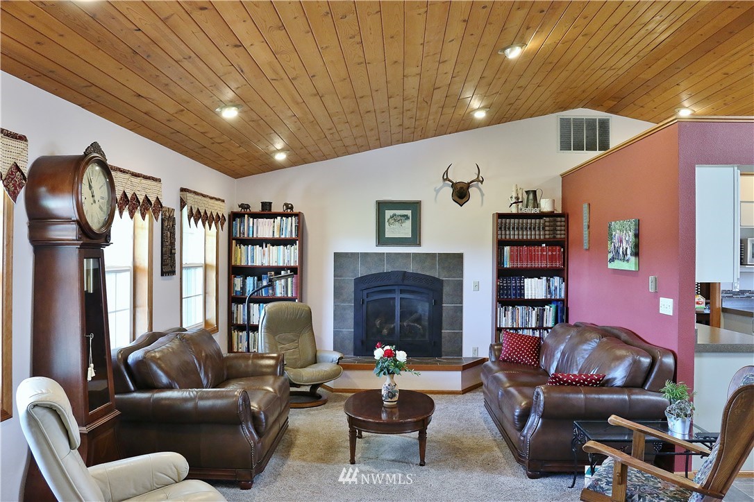 8865 Northwood Road Lynden, WA 98264 - Photo 7 of 25