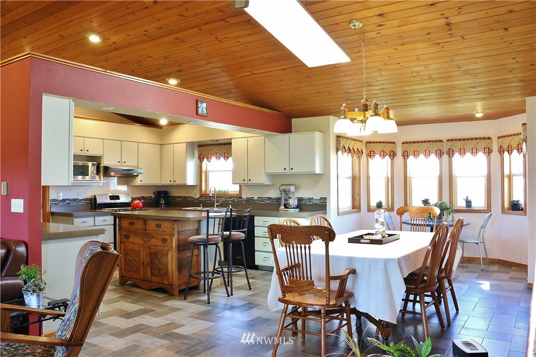 8865 Northwood Road Lynden, WA 98264 - Photo 9 of 25