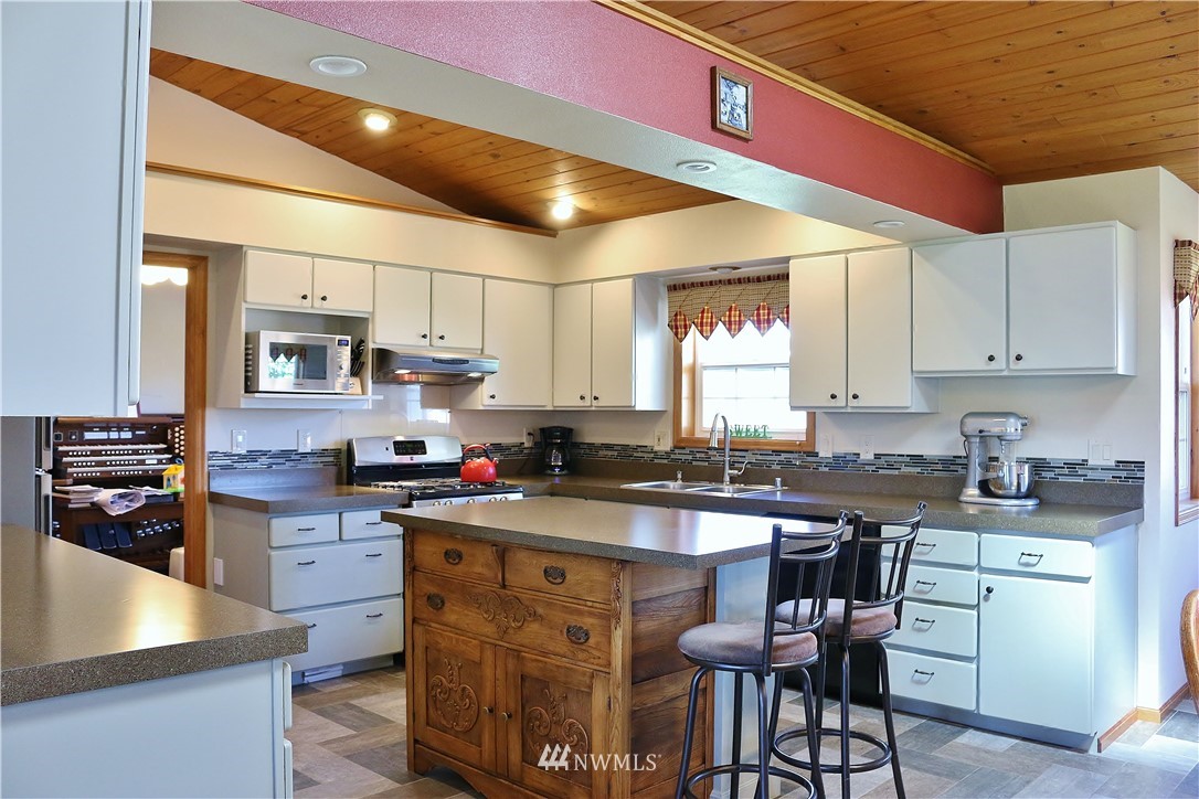 8865 Northwood Road Lynden, WA 98264 - Photo 10 of 25