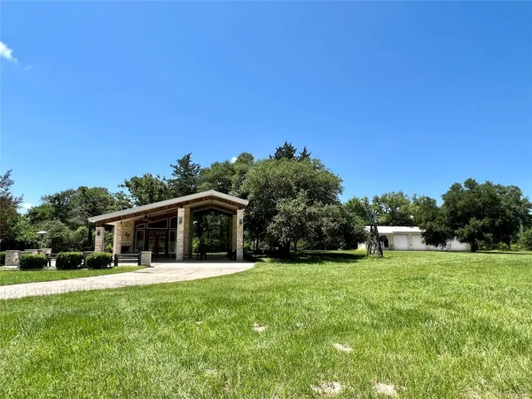 $2,600 | 4473 Highway 90, Unit A, Alleyton, TX 78935