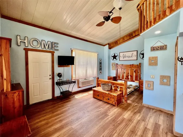 $2,600 | 4473 Highway 90, Unit A, Alleyton, TX 78935