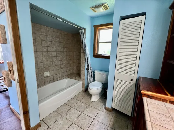 $2,600 | 4473 Highway 90, Unit A, Alleyton, TX 78935