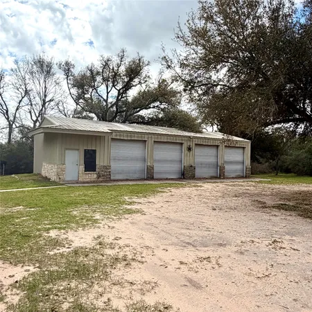 $2,600 | 4473 Highway 90, Unit A, Alleyton, TX 78935