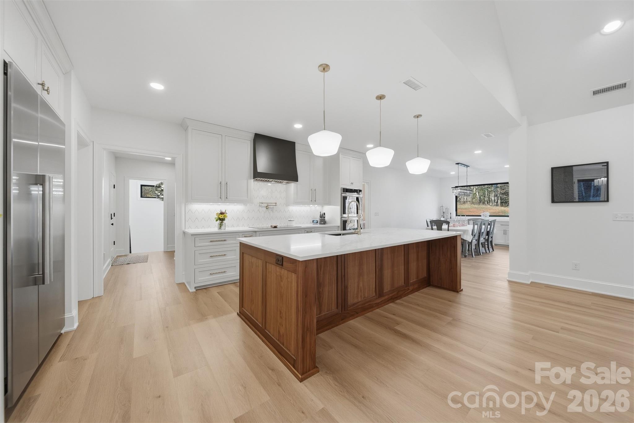 6054 Willowbottom Road Hickory, NC 28602 - Photo 4 of 48