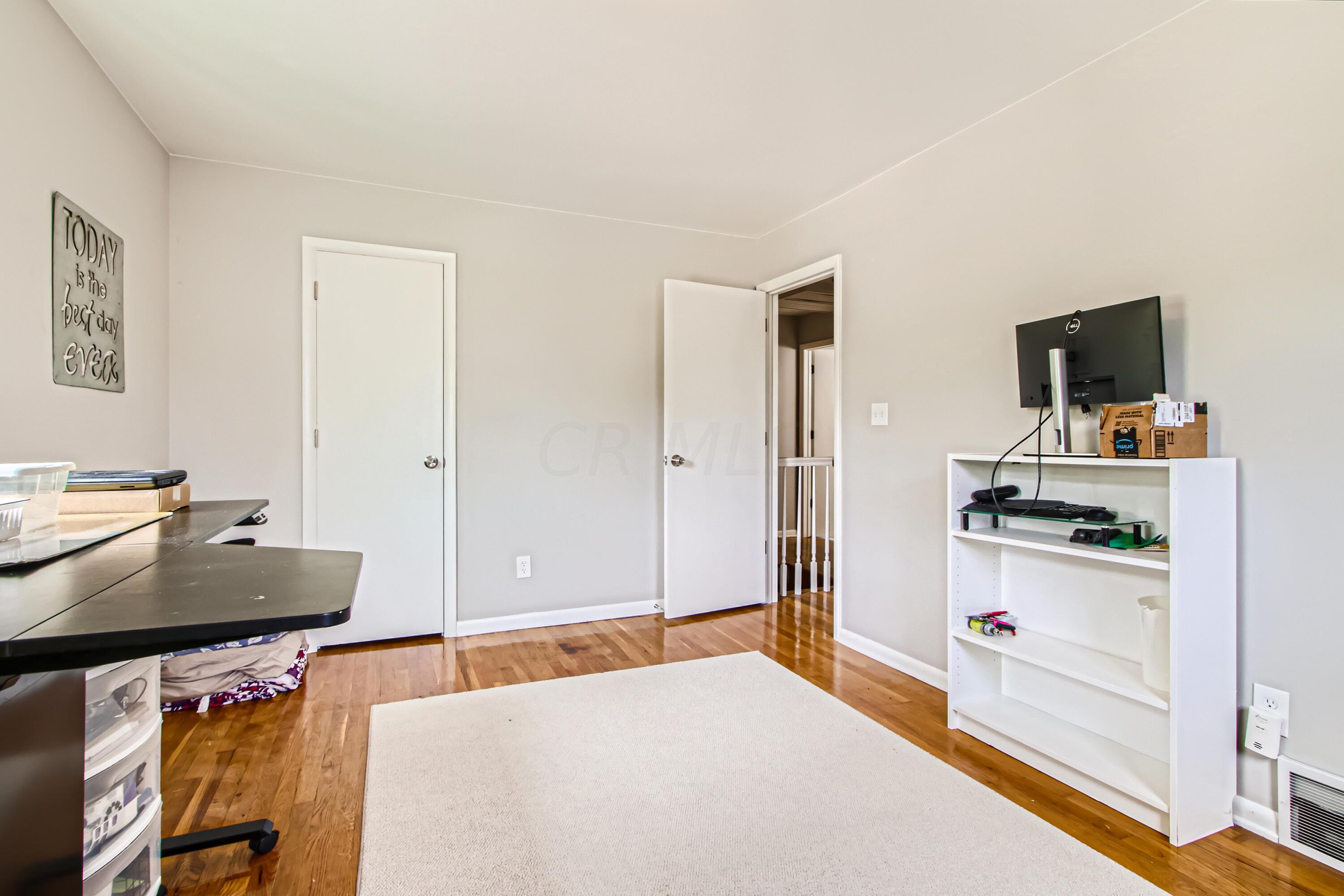 6107 Karl Road Columbus, OH 43229 - Photo 8 of 11 A12