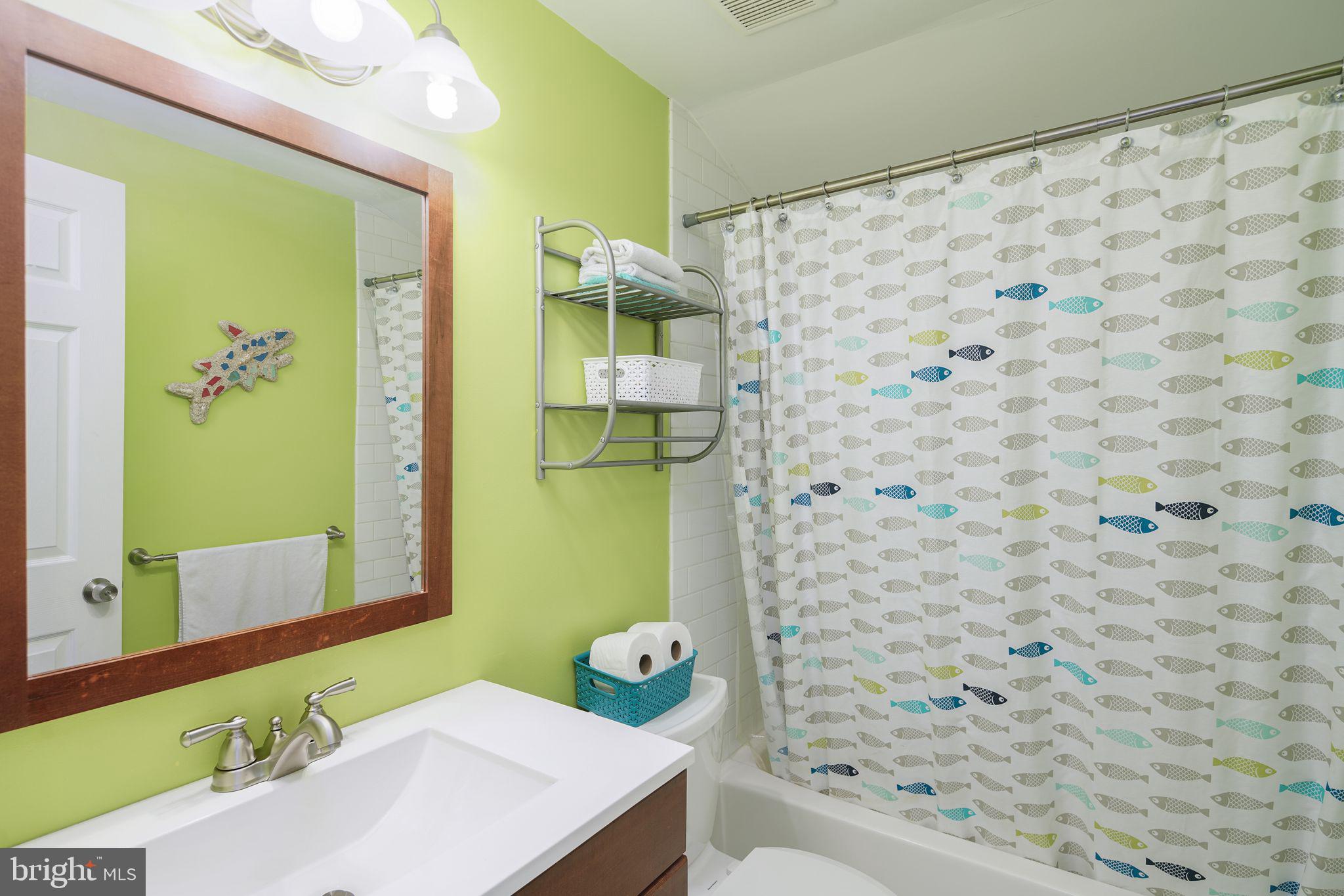 5 Candytuft Road Levittown, PA 19057 - Photo 24 of 35 Gallery Image 24