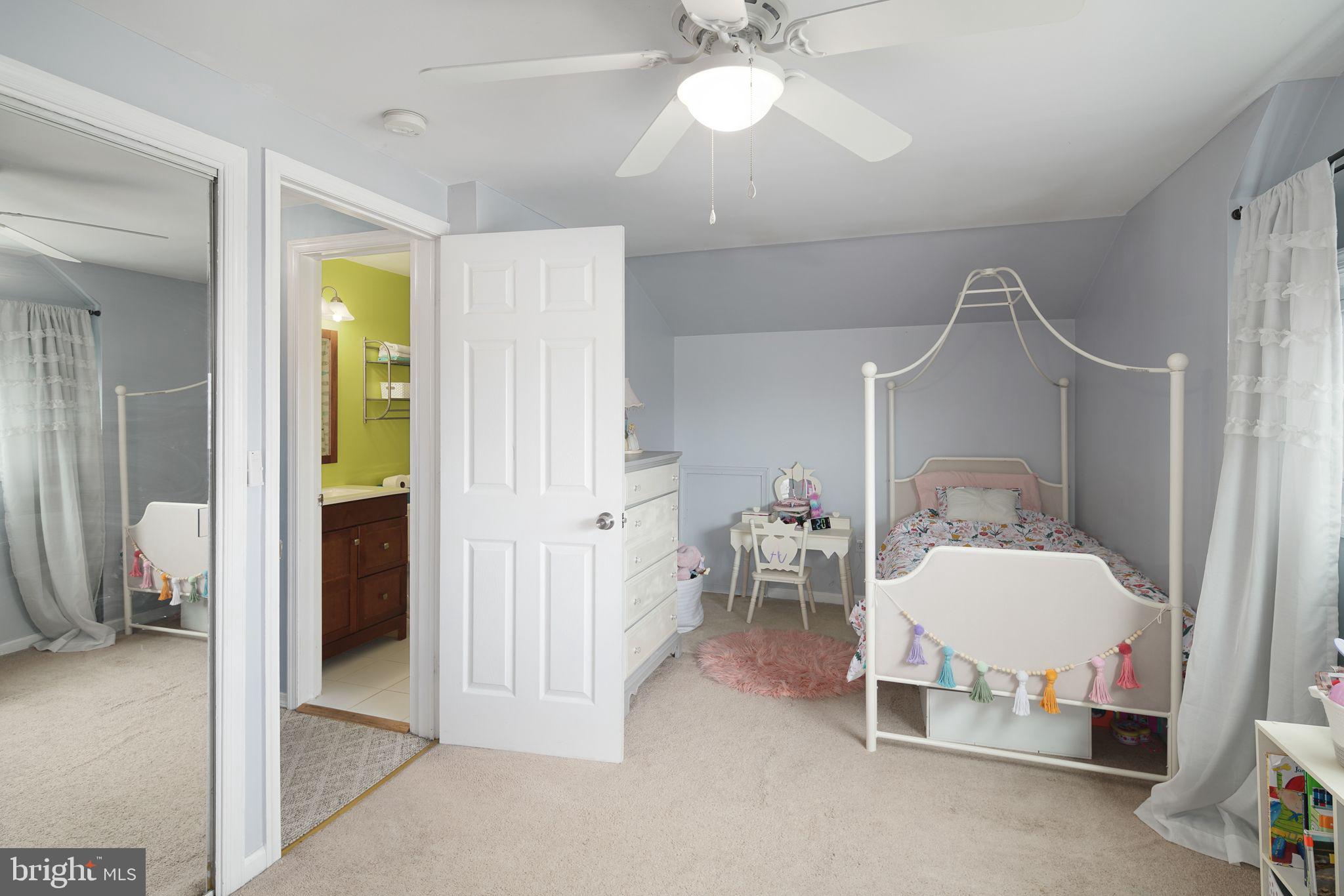 5 Candytuft Road Levittown, PA 19057 - Photo 25 of 35 Gallery Image 25