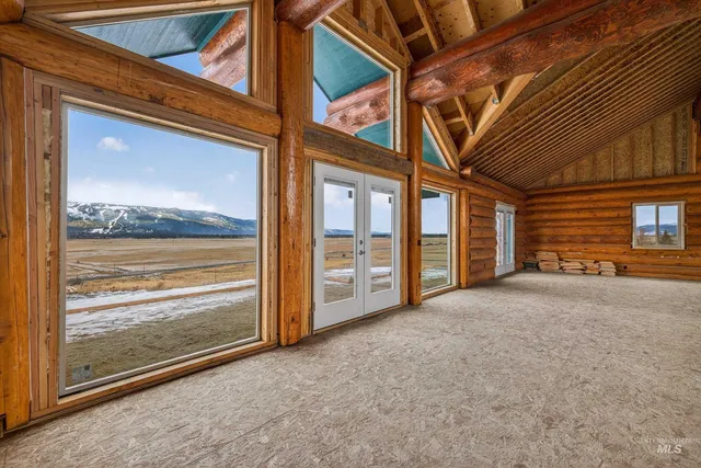 $699,000 | 12594 Takeuchi Drive, Donnelly, ID 83615