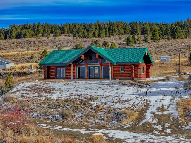 $699,000 | 12594 Takeuchi Drive, Donnelly, ID 83615