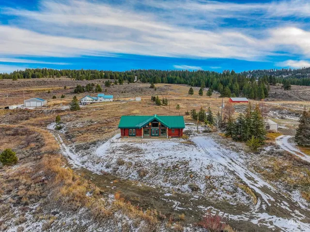 $699,000 | 12594 Takeuchi Drive, Donnelly, ID 83615