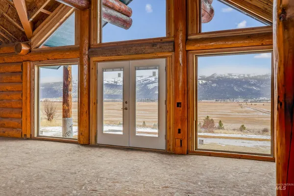 $699,000 | 12594 Takeuchi Drive, Donnelly, ID 83615