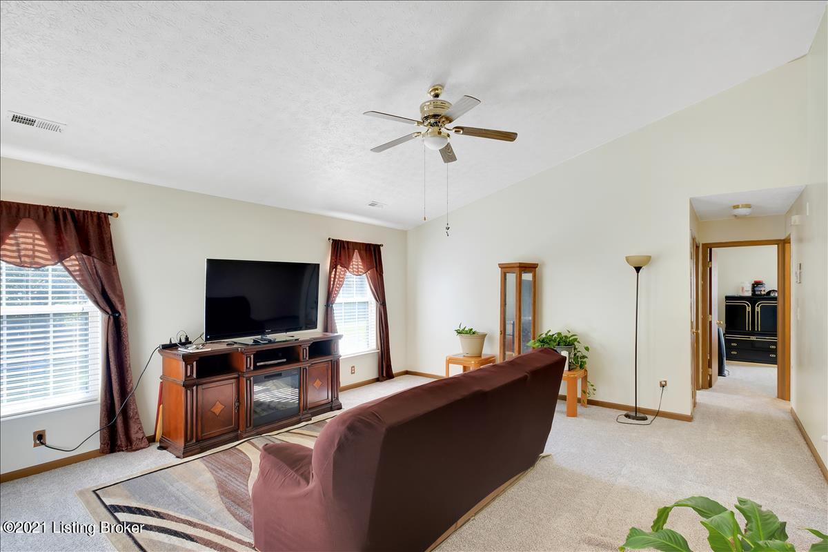 9731 Brooks Bend Road Louisville, KY 40258 - Photo 1 of 24 9731 Brooks Bend Rd-110