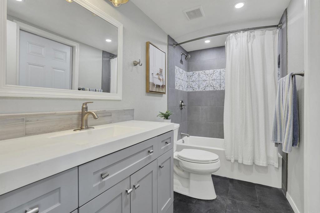 2055 Terraspiro Avenue Spring Valley, CA 91977 - Photo 11 of 18