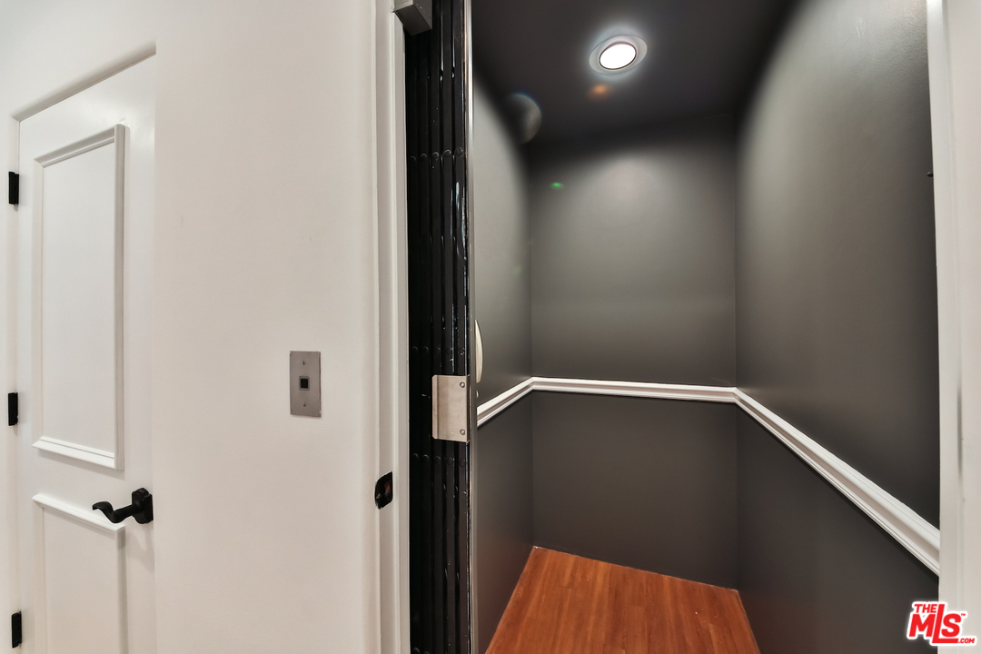 124 Reef Mall Marina del Rey, CA 90292 - Photo 13 of 44