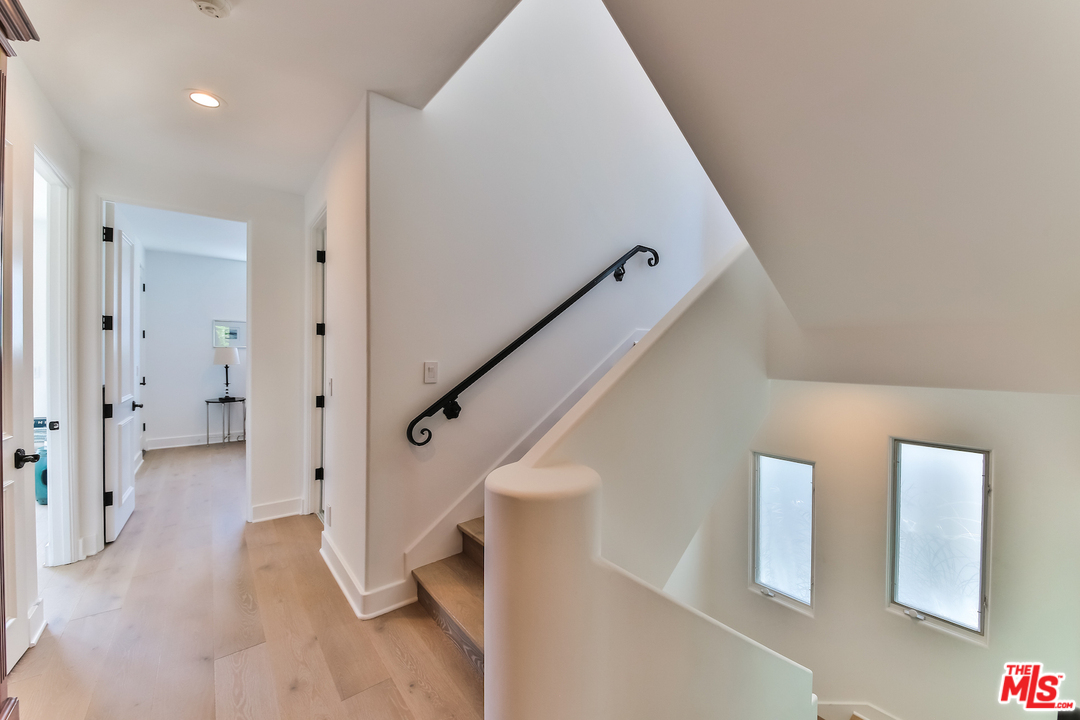 124 Reef Mall Marina del Rey, CA 90292 - Photo 32 of 44